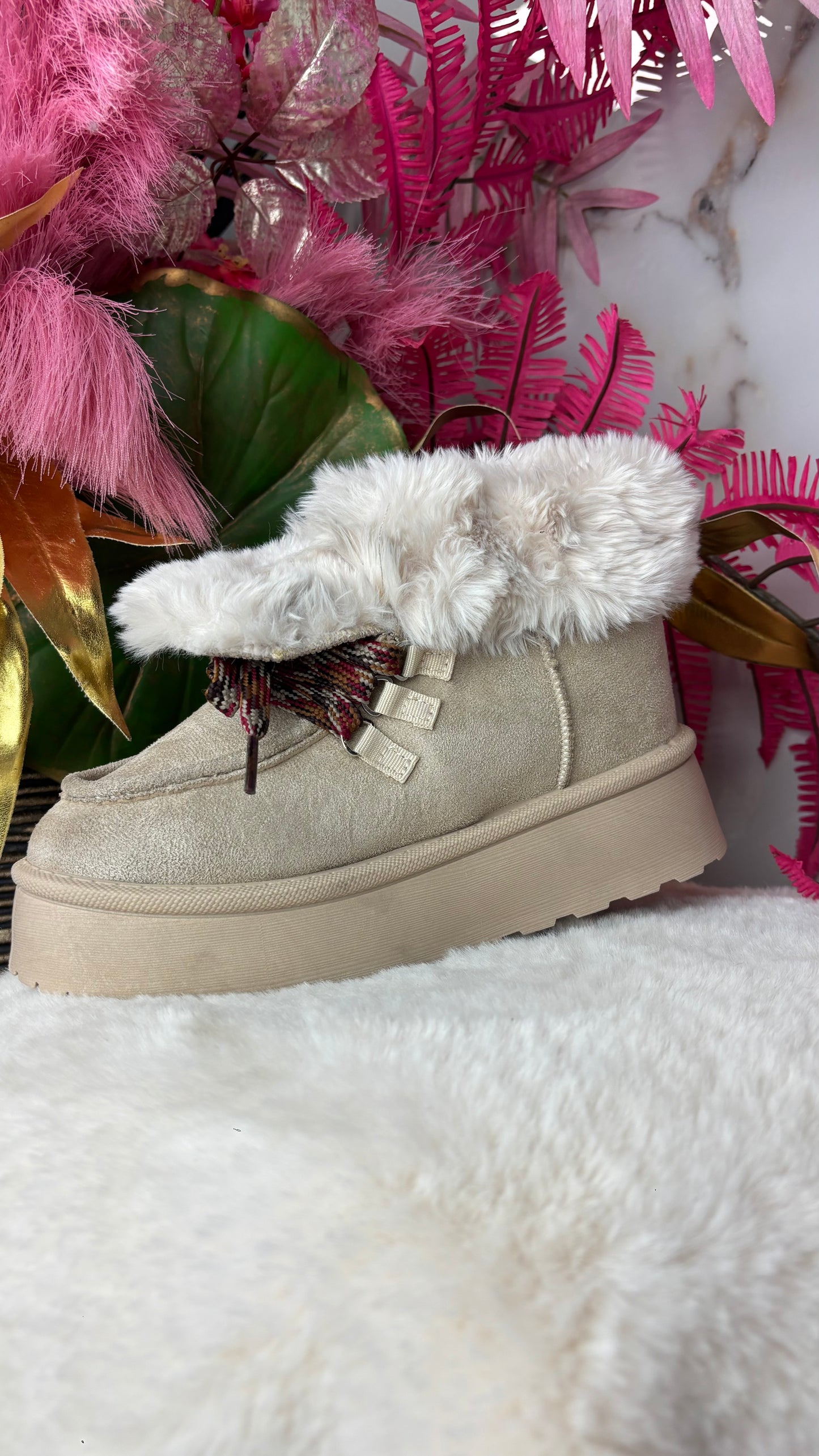 Beige boots |