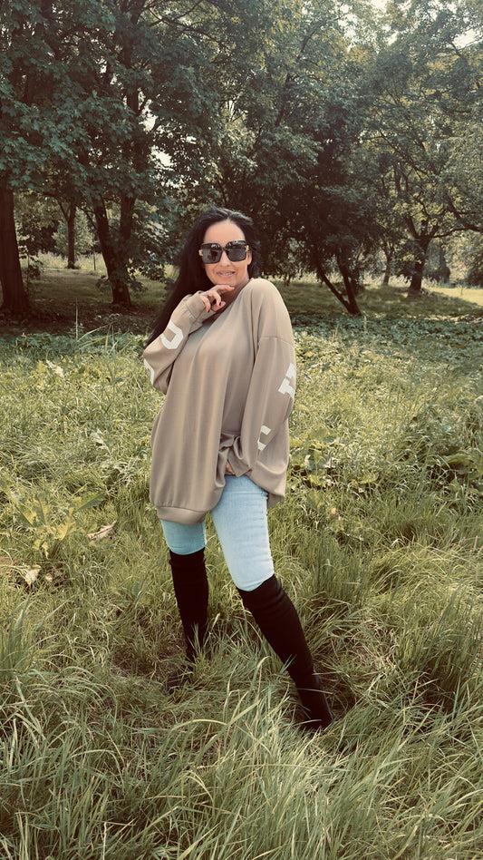 Oversized CHICAGO Sweater | Taupe